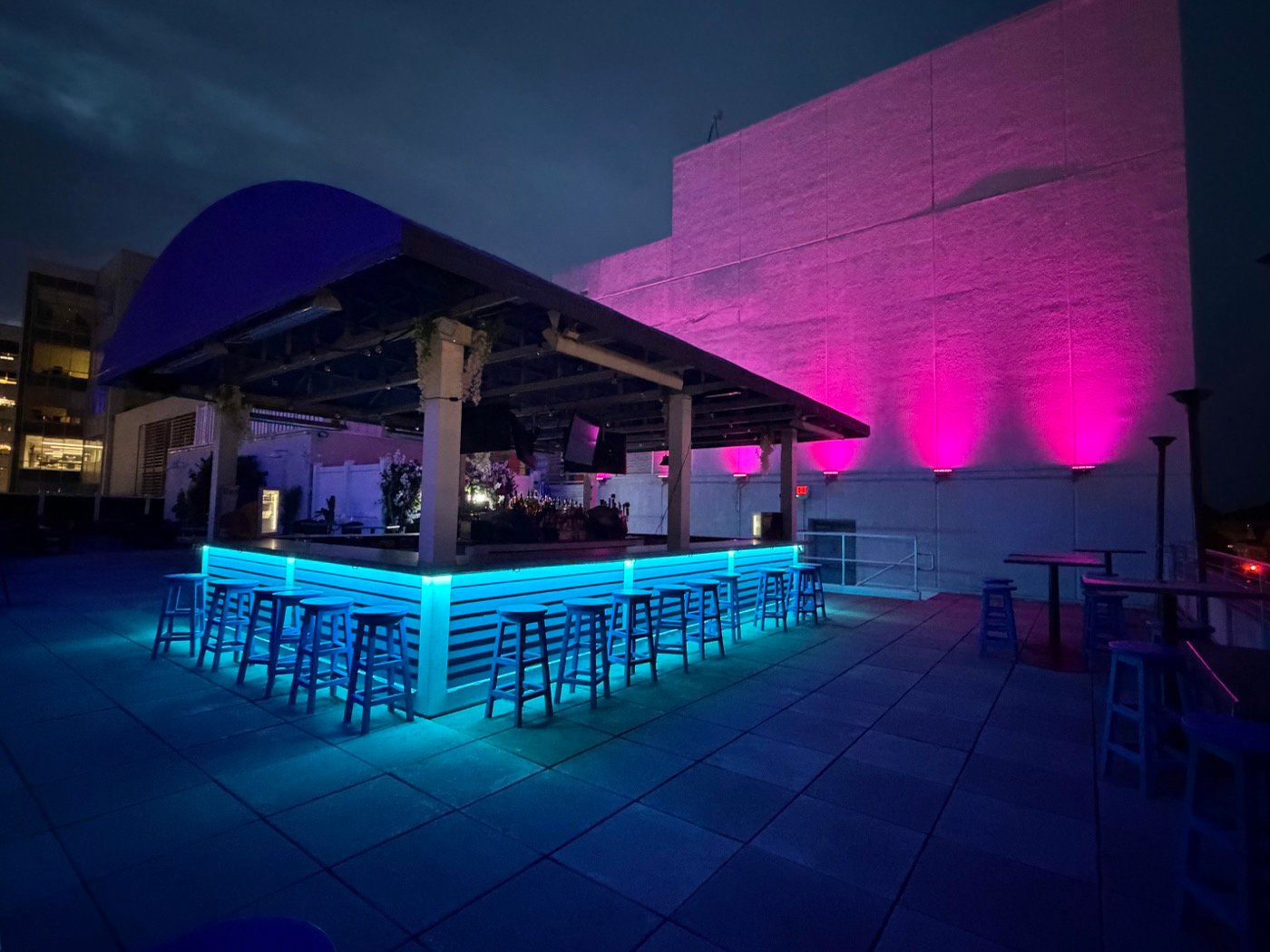 Color-changing LED installation